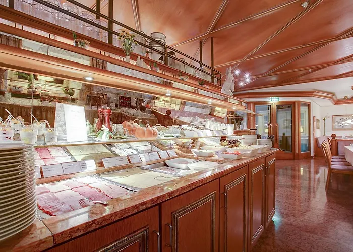 Premier Weisser Hase Hotel Passau