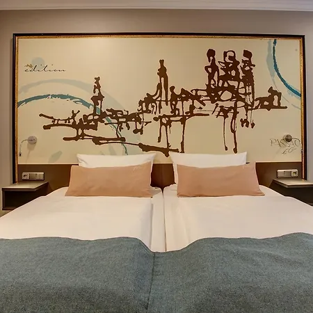 Premier Weisser Hase 3*