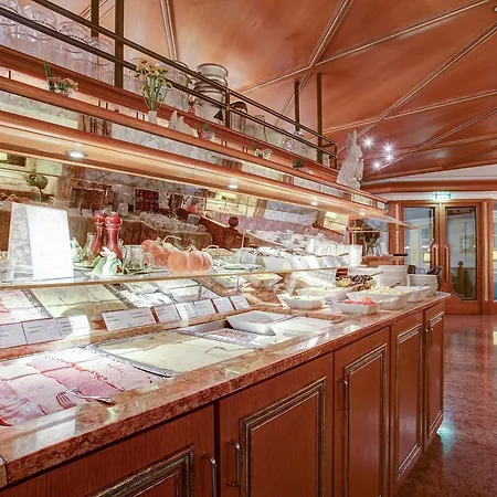 Premier Weisser Hase Hotel Passau