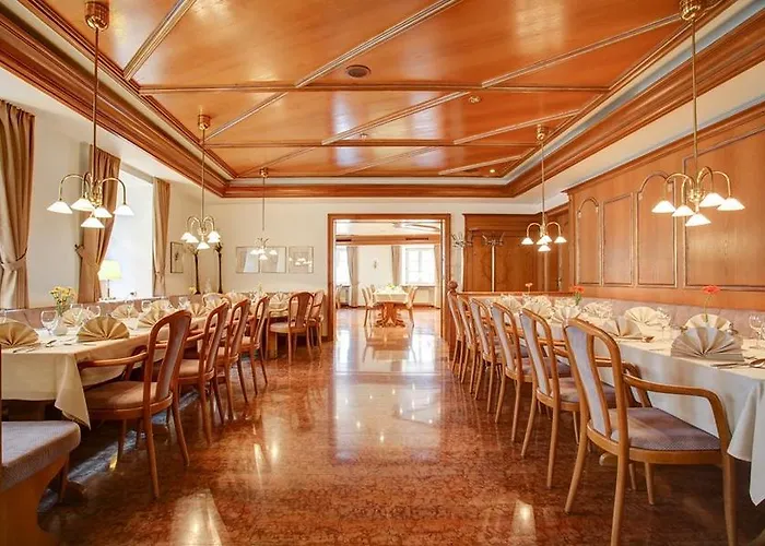 Premier Weisser Hase Hotel 3*